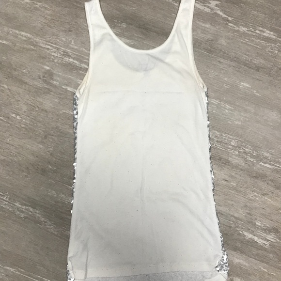 Old navy tank - Picture 2 of 2